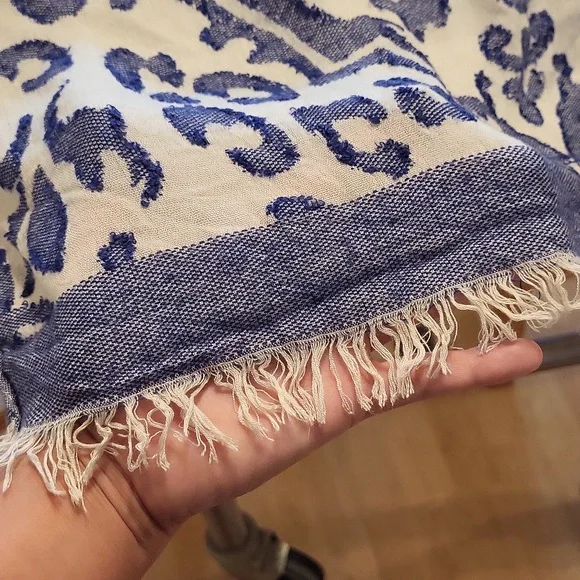 Blue & White Cotton Scarf Wrap Shawl Frayed - Picture 4 of 6